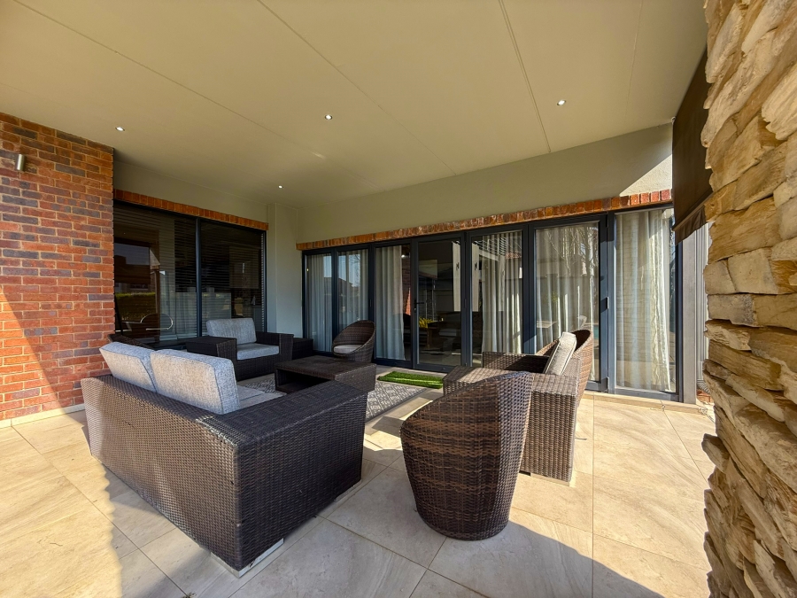 4 Bedroom Property for Sale in Tuscany Ridge North West